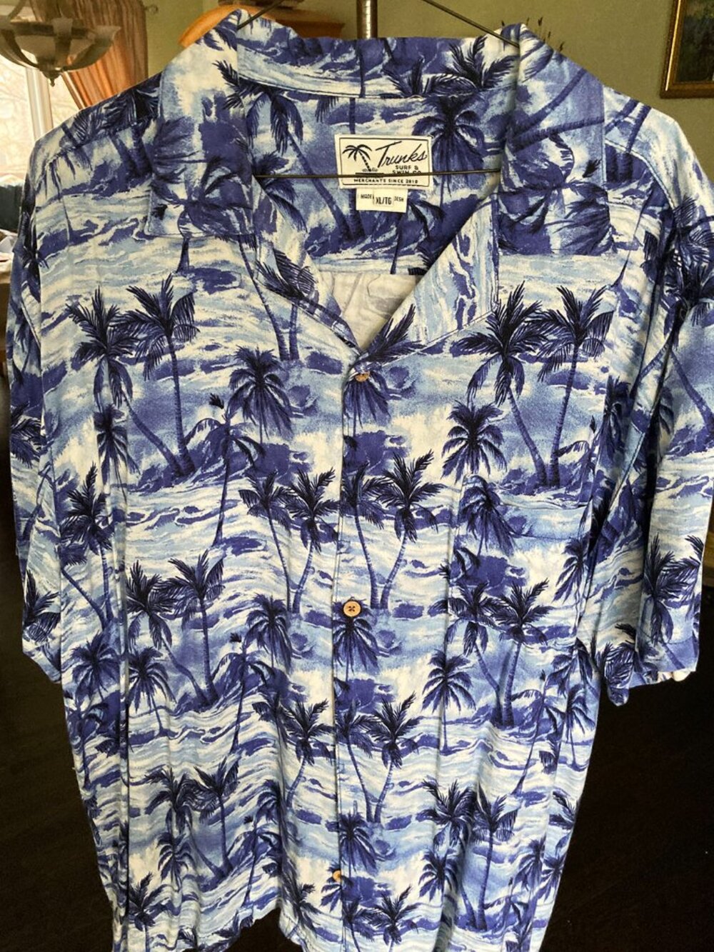 Trunks Surf & Swim Co. XL, Extra Large, Mens Blue Pattern Beach Hawaiian Shirt